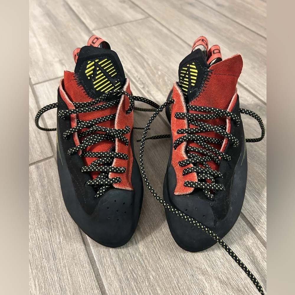 La Sportiva Testarossa Climbing Shoes